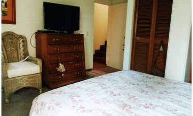 Apartamento amoblado en arriendo
