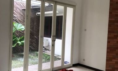 Disewakan Rumah Minimalis Citraland Surabaya Barat @Royal Park, Harga Ciamik