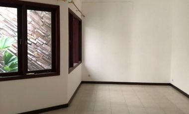 Disewakan Rumah Minimalis Citraland Surabaya Barat @Royal Park, Harga Ciamik