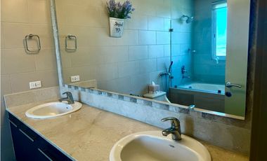 SE VENDE APARTAMENTO EN PH COCOLI - BIJAO BEACH CLUB AND RESIDENCES