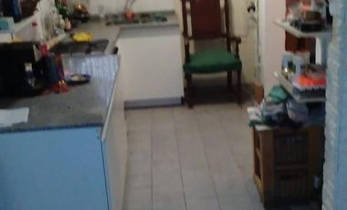 P-H FRENTE DE 3 AMBIENTES EN EXCELENTE ESTADO, PROXIMO AV MARQUEZ