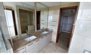 SE ALQUILA APARTAMENTO L/B EN SANTA MARIA GOLF 3 RECAMARAS $ 5000