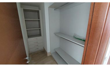 SE ALQUILA APARTAMENTO L/B EN SANTA MARIA GOLF 3 RECAMARAS $ 5000