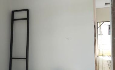 RUMAH DI JUAL DI JL SIMPANG TIGA DP 50 JT