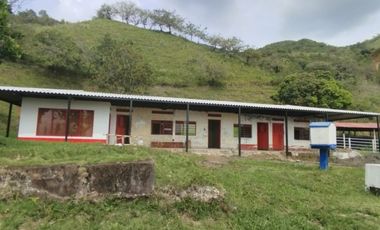 finca en venta en la virginia. Cod V17394