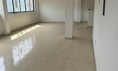 bodega en arriendo en la esmeralda. Cod A215152