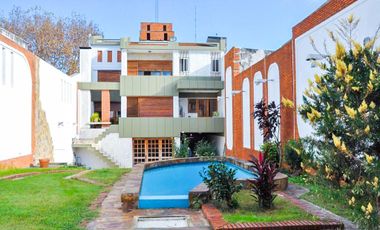 Casa en Venta, Zona Sur, Rosario,  4 dormitorios, patio, pileta. Se acepta permuta !