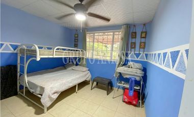 Oportunidad! Se Vende Casa en Altos de Cerro Azul