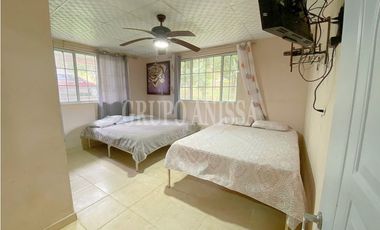 Oportunidad! Se Vende Casa en Altos de Cerro Azul