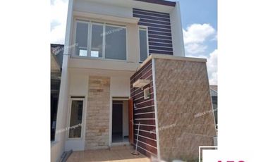 Rumah Baru 2 Lantai Luas 50 di Sulfat Pandanwangi Malang