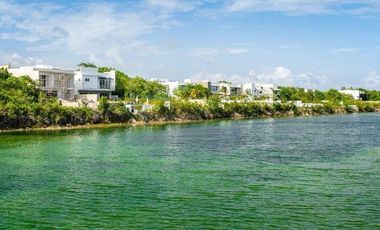 * Lagos del sol, terreno en venta en Cancun, frente a lago