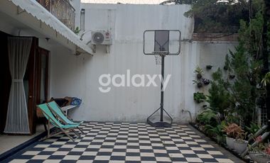 Rumah Klasik Luas dengan Kolam & Taman di Bintaro Sektor 7 (SEWA)