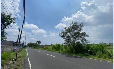 Kavlingan Megah 200 m2 Tepat Muka Jalan PU di Prambanan