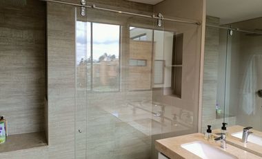 casa en arriendo/venta en cajicá. Cod A8124224