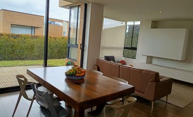 casa en arriendo/venta en cajicá. Cod A8124224