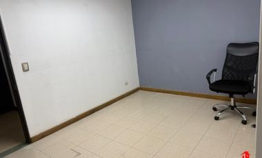 oficina en venta en el poblado. Cod V3271