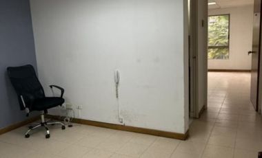 oficina en venta en el poblado. Cod V3271