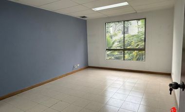 oficina en venta en el poblado. Cod V3271