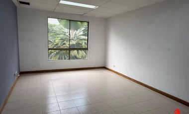 oficina en venta en el poblado. Cod V3271