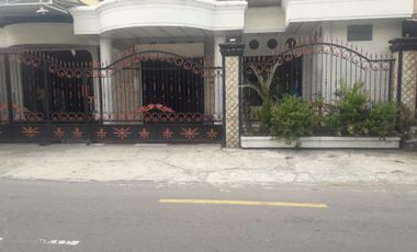 Rumah luas di tepi jalan raya di kodya Yogyakarta Rumah Sangat Strategis Karena Terletak Di Jogja Kota