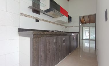 casa en venta en villa antigua. Cod V30357