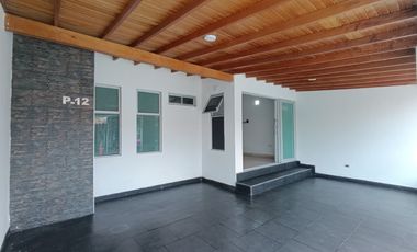casa en venta en villa antigua. Cod V30357