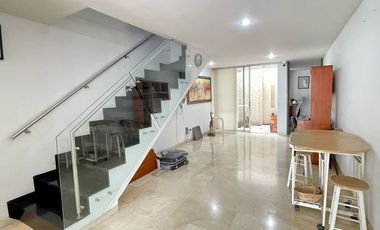 casa en arriendo/venta en av. libertadores. Cod A4926