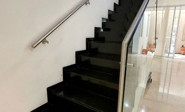 casa en arriendo/venta en av. libertadores. Cod A4926