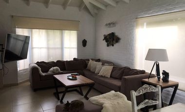Alquiler de Casa  Amoblada 6amb En Echeverria del lago- Canning