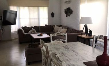 Alquiler de Casa  Amoblada 6amb En Echeverria del lago- Canning