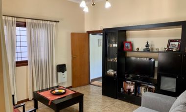 Casa en venta en Quilmes Este