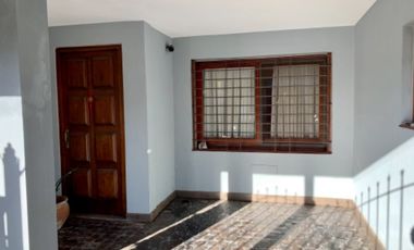 Casa en venta en Quilmes Este