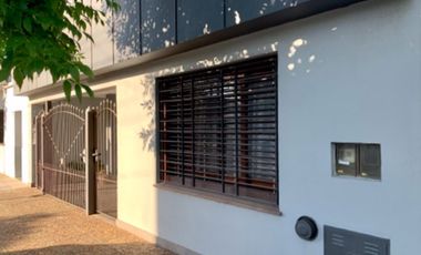 Casa en venta en Quilmes Este