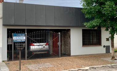 Casa en venta en Quilmes Este