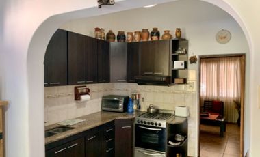 Casa en venta en Quilmes Este