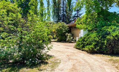 3 Casas en Terreno de 13.840 m2 en venta, Pirque