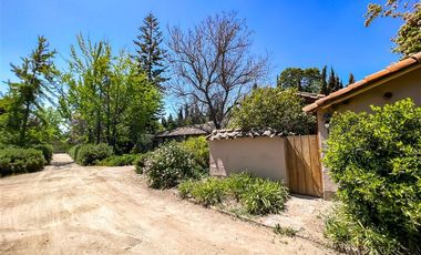 3 Casas en Terreno de 13.840 m2 en venta, Pirque