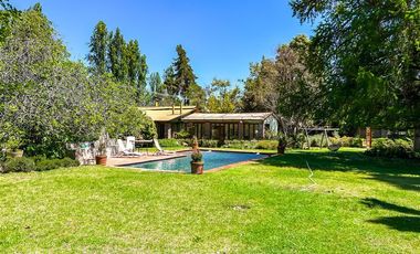 3 Casas en Terreno de 13.840 m2 en venta, Pirque