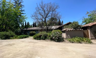 3 Casas en Terreno de 13.840 m2 en venta, Pirque