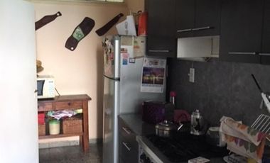 PH al frente de 3 AMB, Quilmes centro.