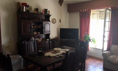 PH al frente de 3 AMB, Quilmes centro.