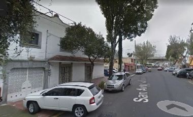 AMPLIA CASA EN VENTA