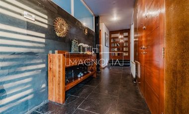Casa en venta estilo industrial en exclusivo condominio.