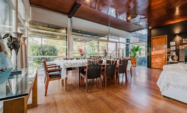 Casa en venta estilo industrial en exclusivo condominio.