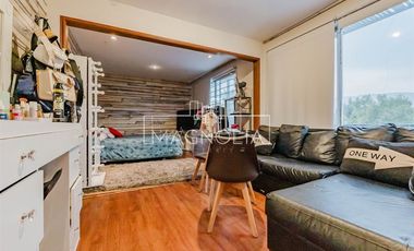 Casa en venta estilo industrial en exclusivo condominio.