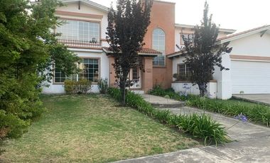 Amplia casa en renta en Los Robles, Lerma