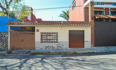 VENTA DE TERRENO CON PIE DE CASA EN DIAGONAL DEFENSORES PARA DEMOLER O REMODELAR