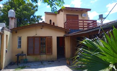 VENTA VENTA MUY BUENA ZONA Casa sobre amplio lote a metros de estación