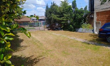 VENTA VENTA MUY BUENA ZONA Casa sobre amplio lote a metros de estación