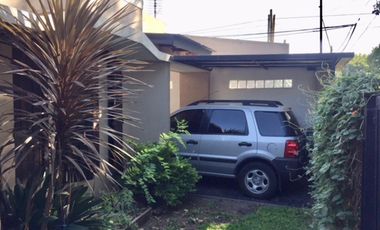 CASA EN UNA PLANTA DE 4 DORMITORIOS EN JOSE MARMOL